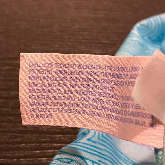 Girls' Long Sleeve Wave Stripe One Piece Swimsuit - Picture 7 of 8